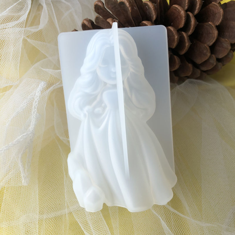 3D Cute Princess Silicone Cand - مراجعة Candle Making Supplies وسعره