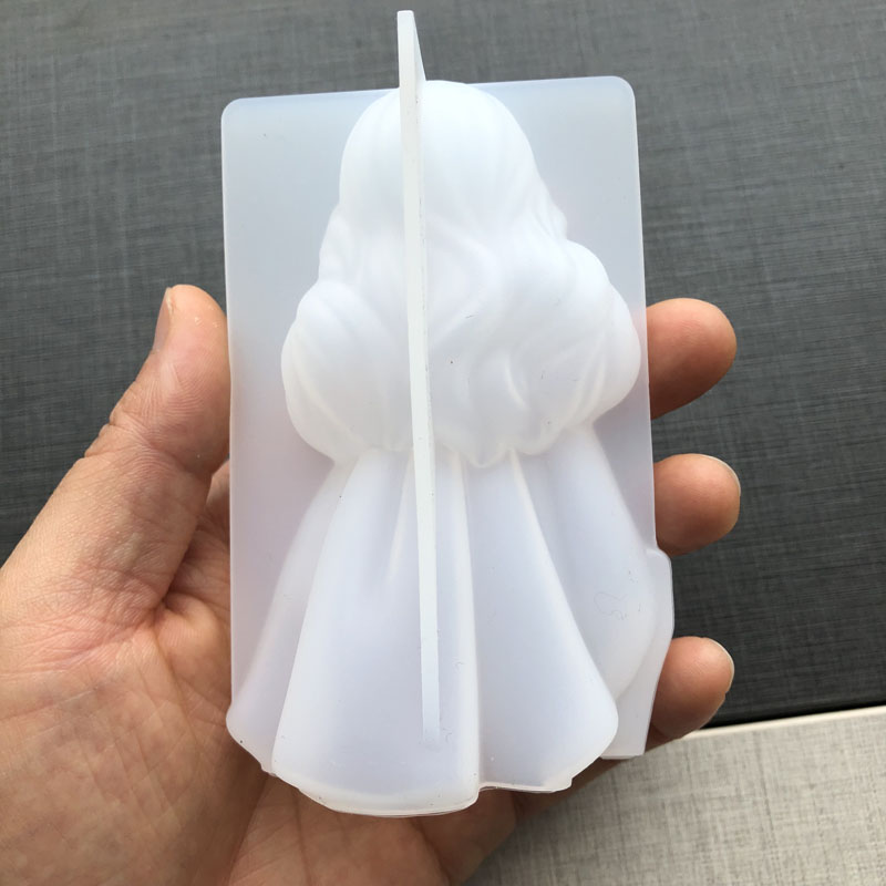 3D Cute Princess Silicone Cand - مراجعة Candle Making Supplies وسعره